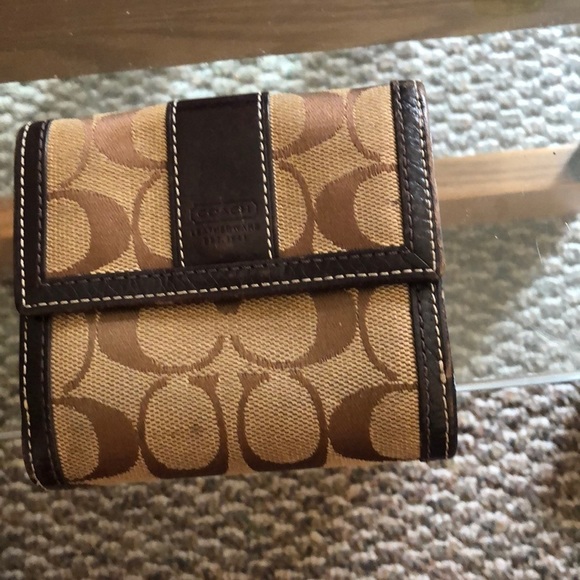 COACH authentic wallet - Picture 3 of 5